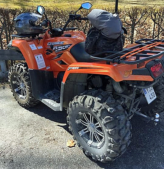 Fyrhjuling CF Moto CForce 450 S stulen i Laxne norr om Gnesta