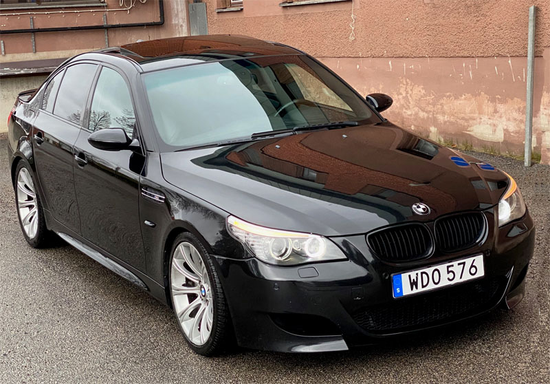 Svart BMW M5 E60 stulen i Töreboda öster om Mariestad