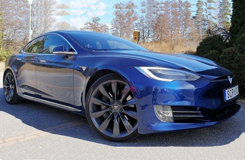 Blå metallic Tesla Model S 100D AWD Single Speed stulen i Löddeköpinge