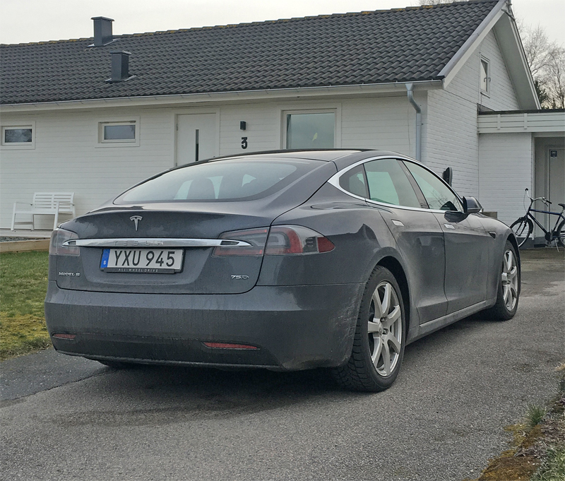 Gråmetallic Tesla Model S 75D AWD Single Speed stulen i Ljungby