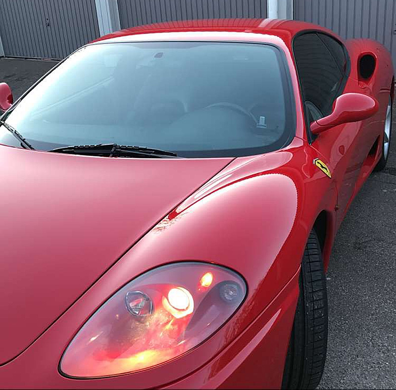 Röd Ferrari 360 Modena F1 stulen i Helsingborg