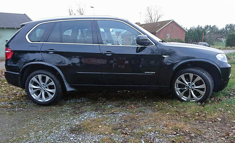Svart BMW X5 Xdrive 3.5D stulen i Hammar söder om Askersund