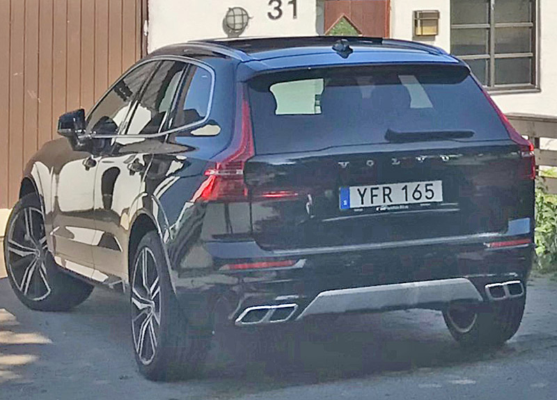 Svart Volvo XC60 D5 AWD stulen i Höllviken