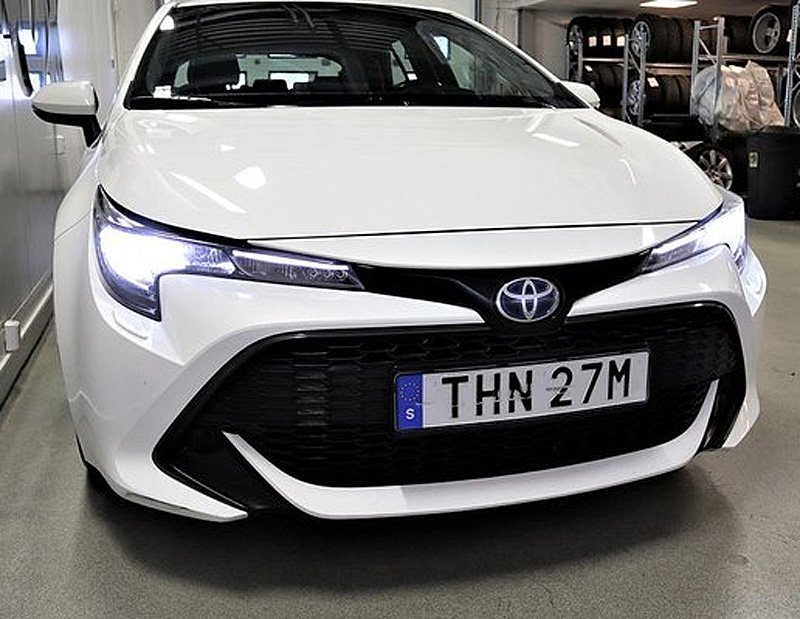 Vit Toyota Corolla Hybrid stulen i Sandviken
